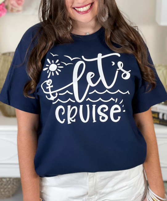 let's cruise tee close up