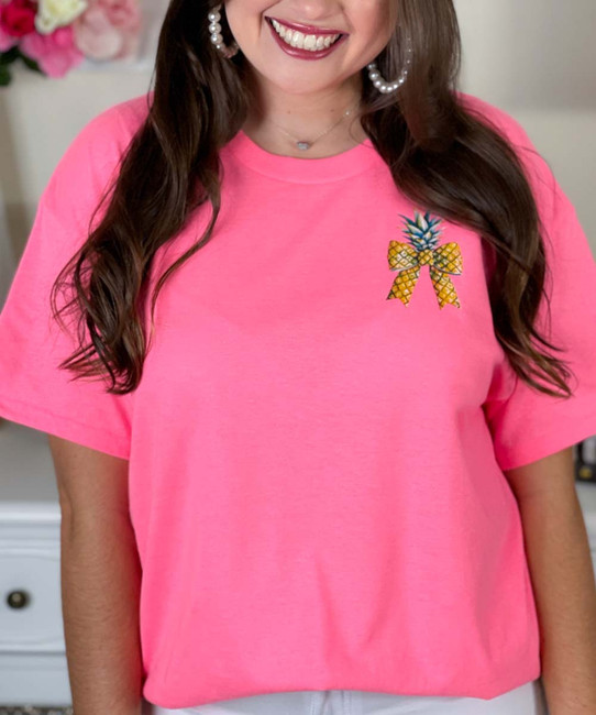 pocket pineapple bow tee close up