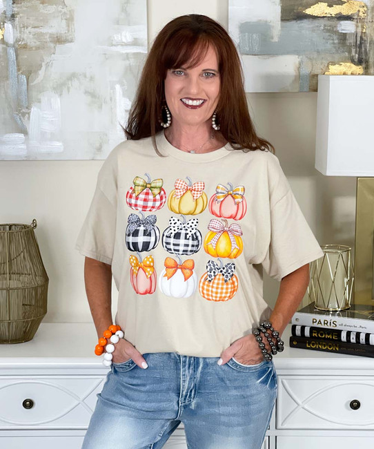 pumpkins with bows tee