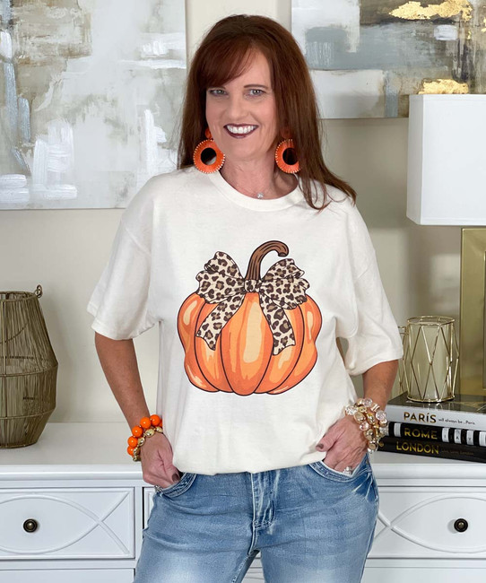 pumpkin with leopard bow tee