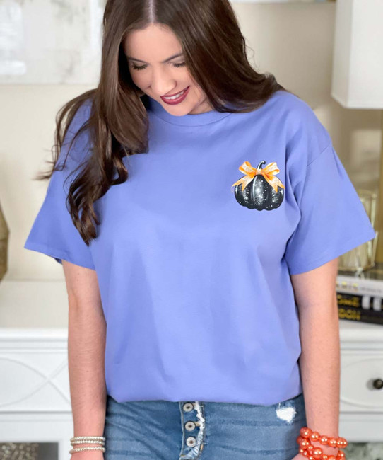 pocket black glitter pumpkin with bow tee close up