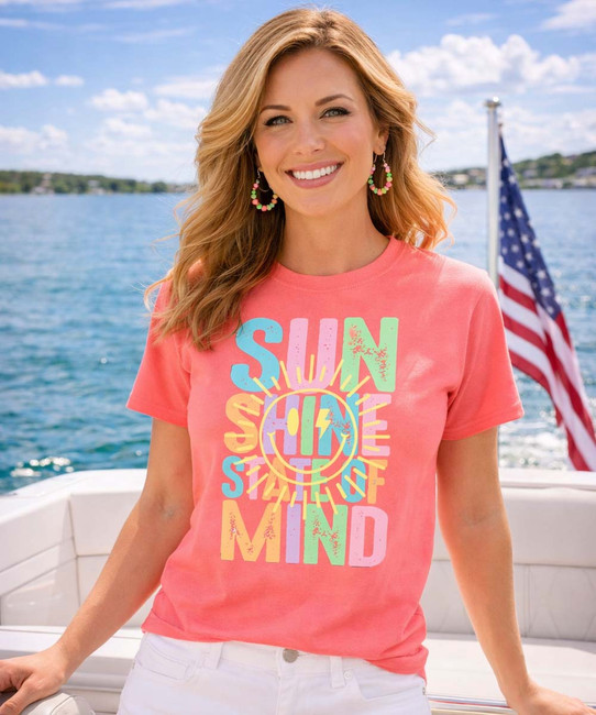 sunshine state of mind graphic tee model image