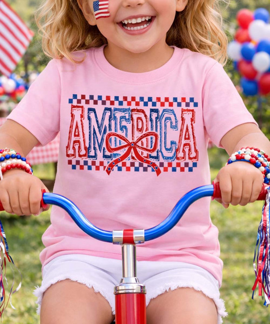 GIRLS CHECKERBOARD AMERICA WITH BOW GRAPHIC SHIRT Closeup