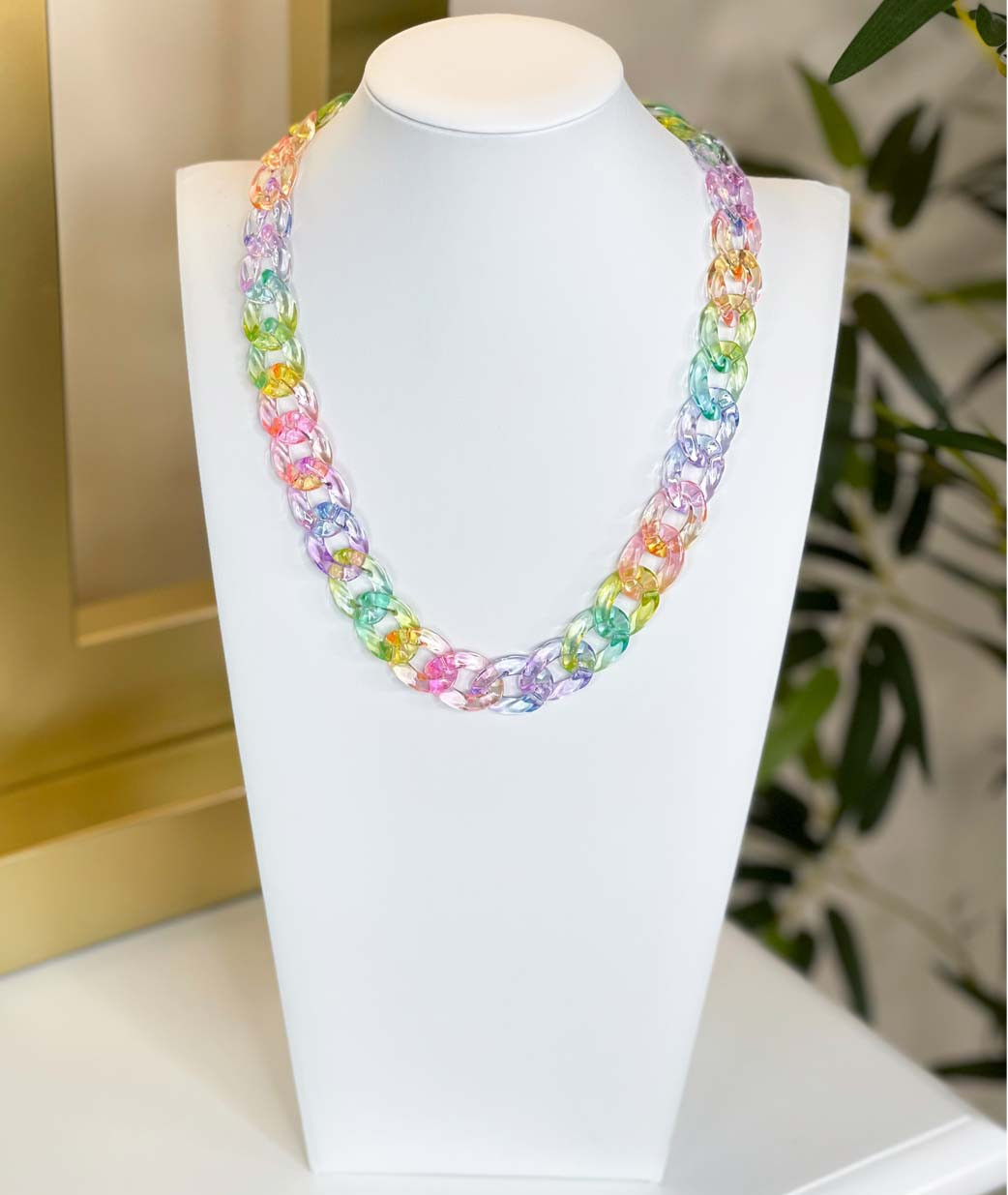 Resin chain link necklace Clearance