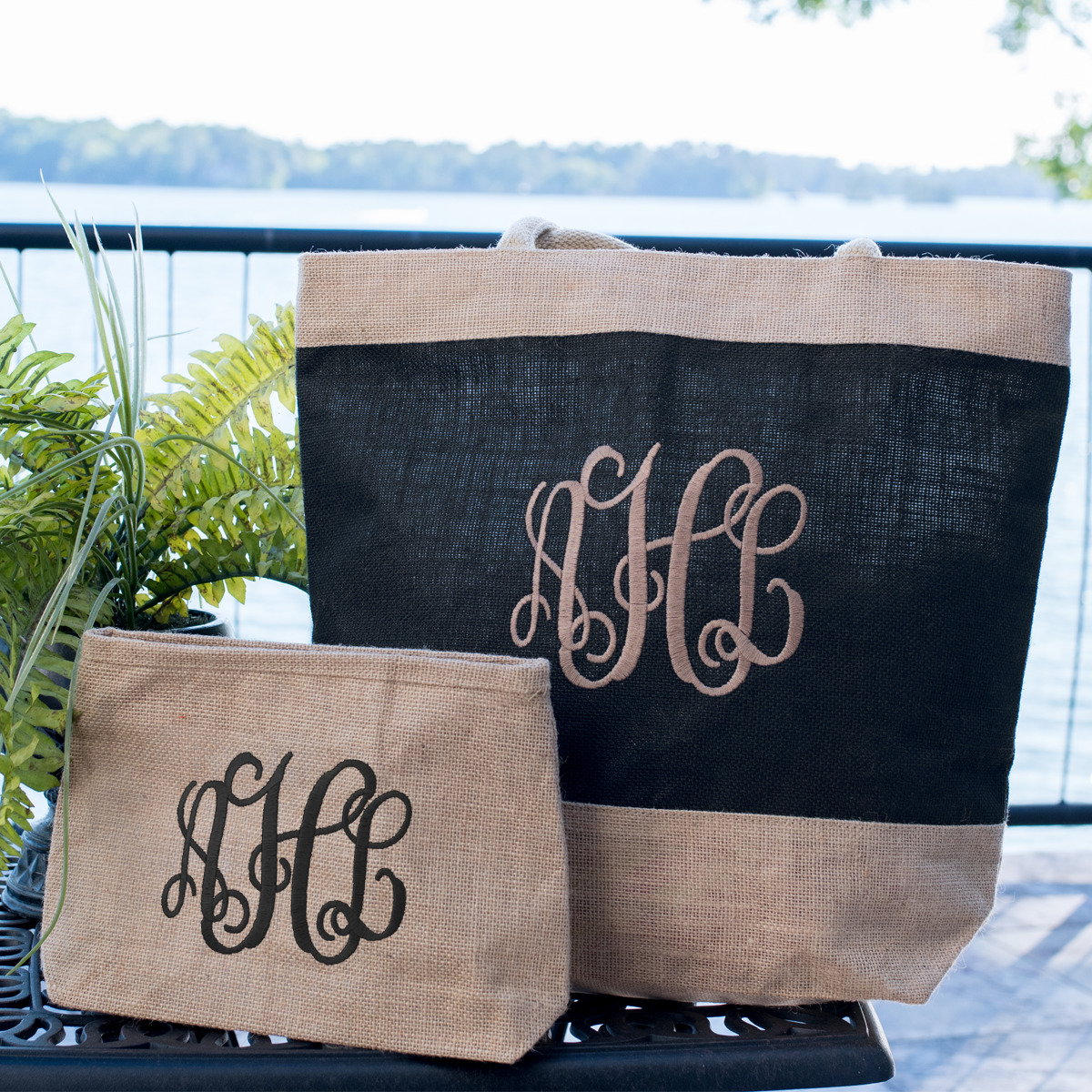 Two-tone Jute And Cotton Bag At Home