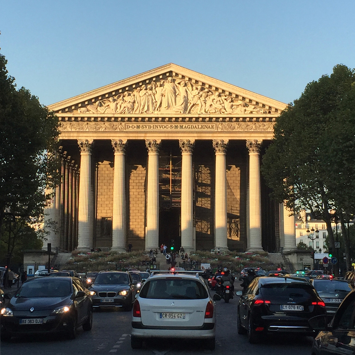 At the northern end of Rue Royale, the monumental façade of La Madeleine anchors the avenue with its temple-inspired architecture.