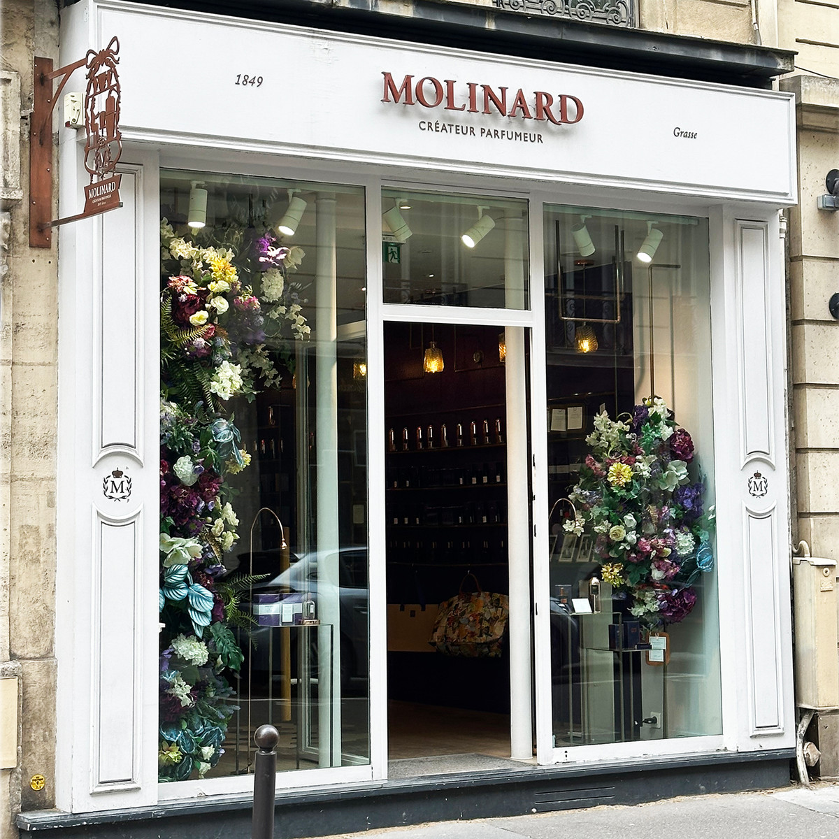 Founded in Grasse in 1849, Molinard is one of France's historic perfume houses. The Paris boutique combines colourful floral displays with a contemporary interior, inviting visitors to explore fragrances inspired by more than a century and a half of perfumery expertise.