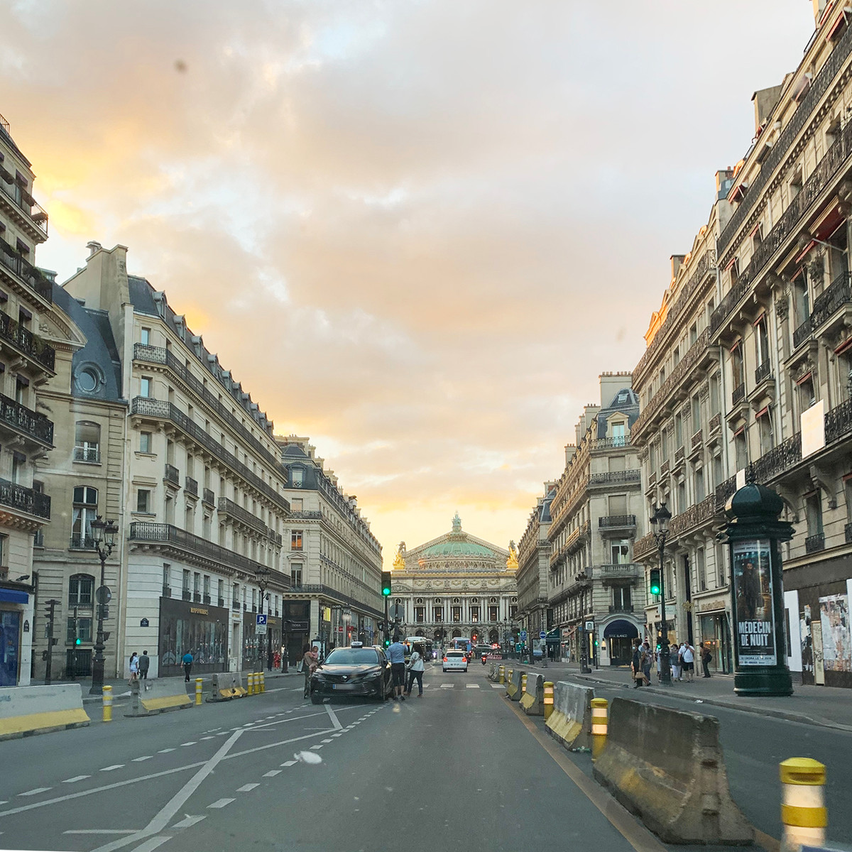 Avenue de l’Opéra — Cafés, Boutiques & Parisian Life Between Palais Royal and Opéra Garnier