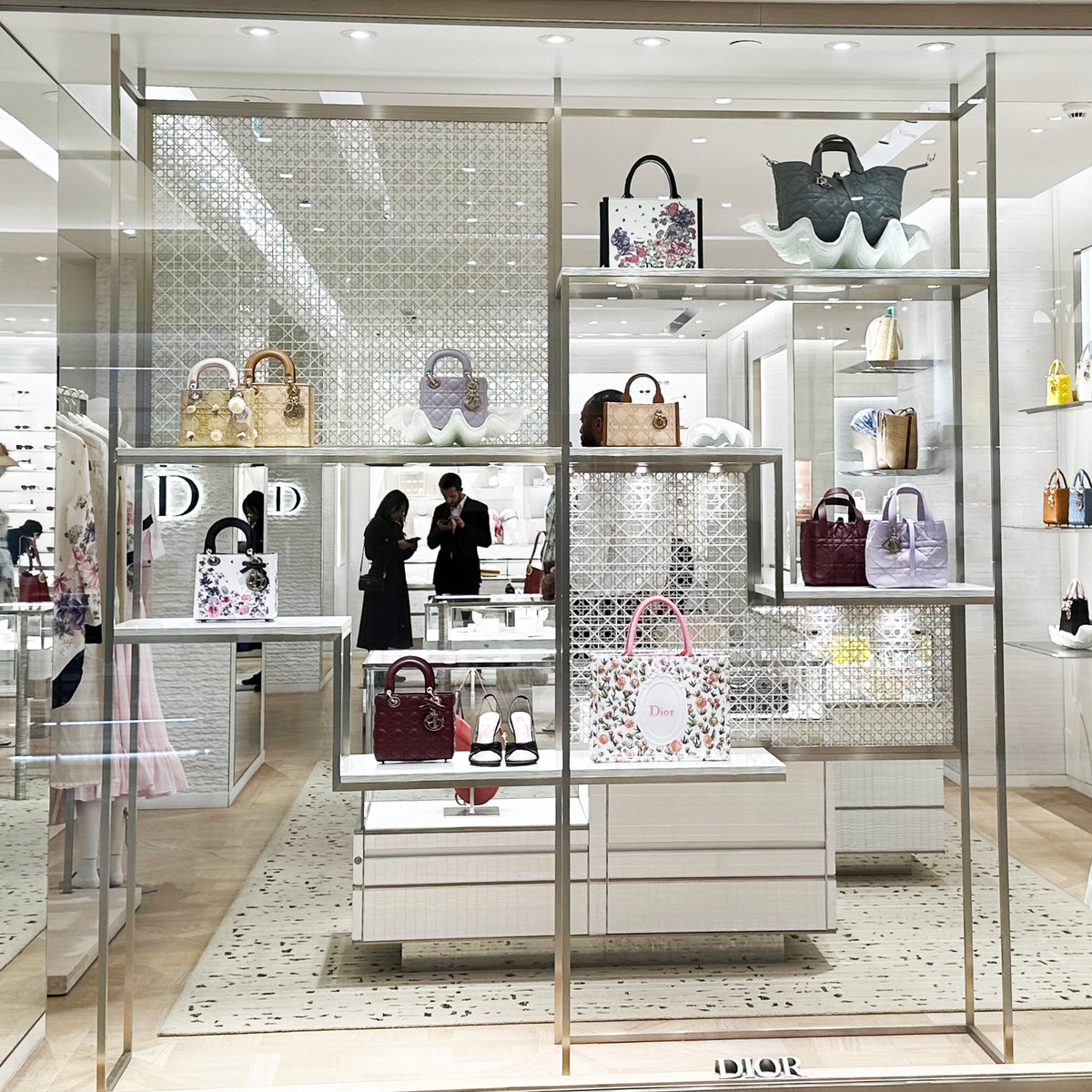 In Dior’s hands, leather becomes light. From the Lady Dior to the Saddle Bag, each curve is shaped with quiet precision & Parisian grace. Along Avenue Montaigne or Rue de Sèvres, craftsmanship meets emotion — a touch of heritage, a whisper of modernity, and the enduring elegance of Dior carried through the streets of Paris.