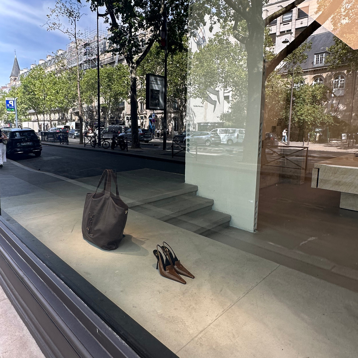 Discover Saint Laurent across Paris — from the new Champs-Élysées flagship to Rive Droite’s creative space & Faubourg Saint-Honoré’s couture heritage. Each pair embodies Parisian confidence: sculptural heels, sleek boots & timeless rebellion in motion.