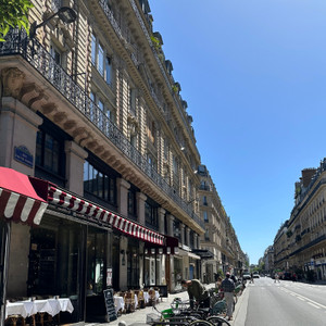 Rue Étienne Marcel – A Stylish, Contemporary Street in Central Paris