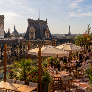 On the top of BHV Marais, newly opened Terraza Mikuna brings Latin spirit to the Paris rooftops with inventive cocktails. Discover this hidden gem with TLC Paris.