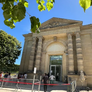 Step into the Musée de l'Orangerie, home to Monet’s breathtaking Water Lilies and an exceptional collection of modern art masterpieces. With TLC Paris Concierge, enjoy a personalized and inspiring visit to this Parisian gem.