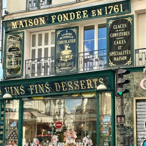 Step into the charm of Paris’s oldest chocolate shop, À la Mère de Famille — a historic treasure of pralines and fruit jellies, handpicked by TLC Paris Concierge.
