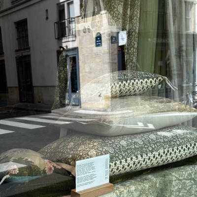 Parisian Interiors With Character
Le Village Saint-Paul is beloved by decorators and collectors searching for pieces that add warmth, texture and personality to a home.