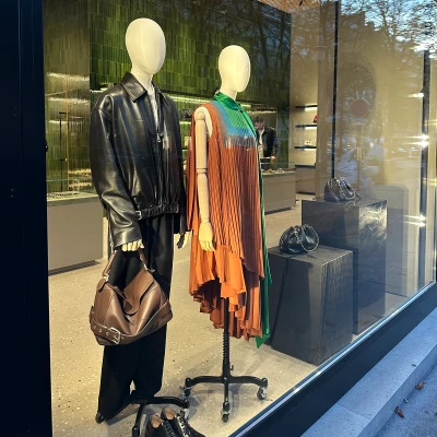Fashion as Contemporary Sculpture
Loewe on Avenue Montaigne, window displays often feel closer to gallery installations than traditional retail. This sculptural presentation captures the creative spirit that continues to define Paris fashion.