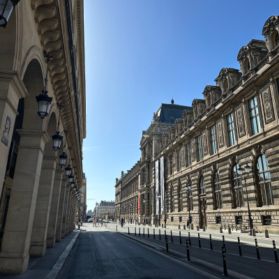 From the Louvre to Place de la Concorde, Rue de Rivoli is one of Paris' most elegant boulevards, known for its historic buildings, luxury boutiques, and beautiful arcaded walkways.