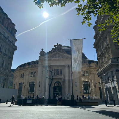 On the way of Rue du Louvre stands the remarkable Bourse de Commerce – Pinault Collection, one of Paris' leading museums for contemporary art, housed inside a beautifully restored historic landmark.