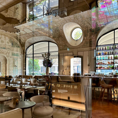 A timeless Parisian cocktail experience at Bar Joséphine, inside the legendary Hotel Lutetia. The elegant Art Deco setting, plush velvet seating, and stunning ceiling murals create a luxurious atmosphere. Sip on expertly crafted signature cocktails inspired by French spirits, while enjoying the soft glow of vintage chandeliers. Whether for an intimate evening or a stylish night out, this iconic bar blends history, sophistication, and exceptional mixology in the heart of Saint-Germain-des-Prés. Discover more with TLC Paris.