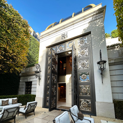RH Paris Entrance
A grand entrance framed by stone architecture, sculpted details, and elegant outdoor seating. The gallery's iconic façade introduces visitors to a world of design, hospitality, and refined Parisian living.