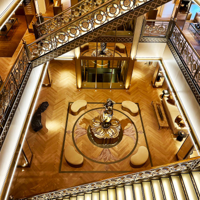 Architecture & Interior Design
Viewed from above, the central atrium reveals the symmetry, craftsmanship, and attention to detail that define the RH Paris experience.