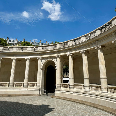Palais Galliera courtyard — a quiet architectural frame where classical Paris meets contemporary fashion narratives.
