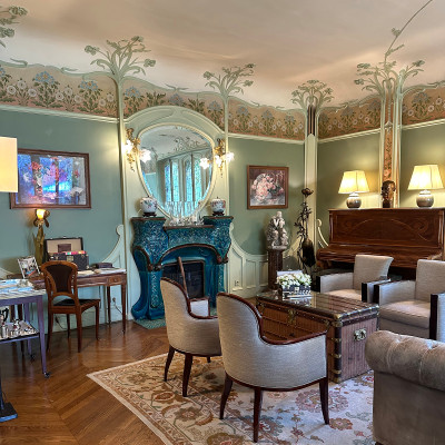 La Maison Louis Vuitton – the historic home, atelier and heritage gallery in Asnières, where the iconic craft of Vuitton trunks and luxury pieces began.