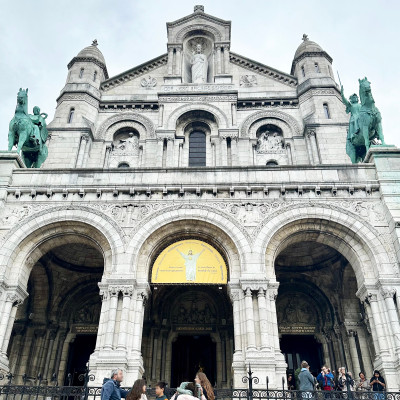 Sacré-Cœur Basilica – Iconic Views & Montmartre in Paris
