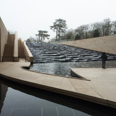 Soft lines, water in motion — even on a grey Paris day, the Fondation holds its quiet drama.