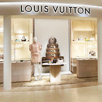 Louis Vuitton Bags – Iconic Designer Handbags in Paris