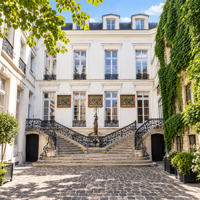 Discover cutting-edge works by leading global artists in this vibrant gallery, a must-visit for art lovers. Highlighted by TLC Paris Concierge.