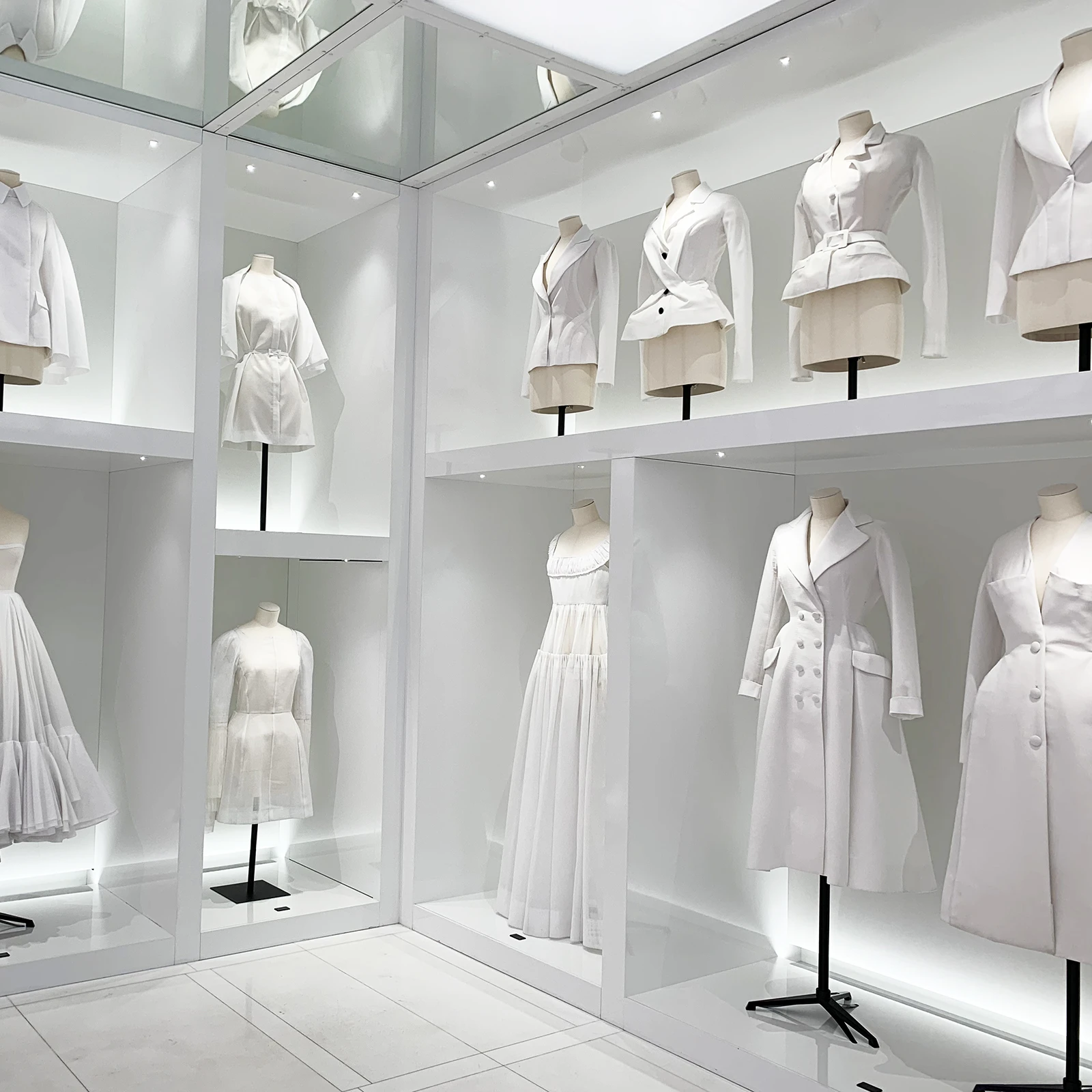 La Galerie Dior couture exhibition and fashion heritage museum in Paris