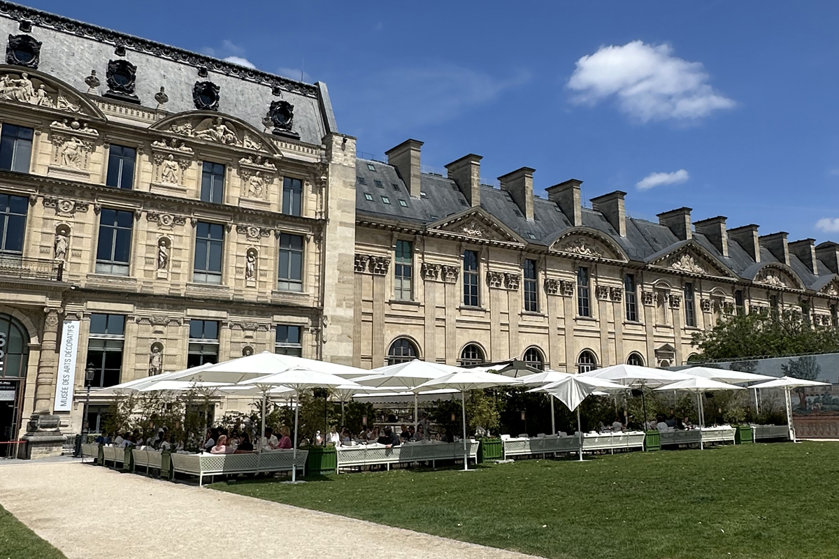 Loulou restaurant terrace beside the Jardin des Tuileries in Paris