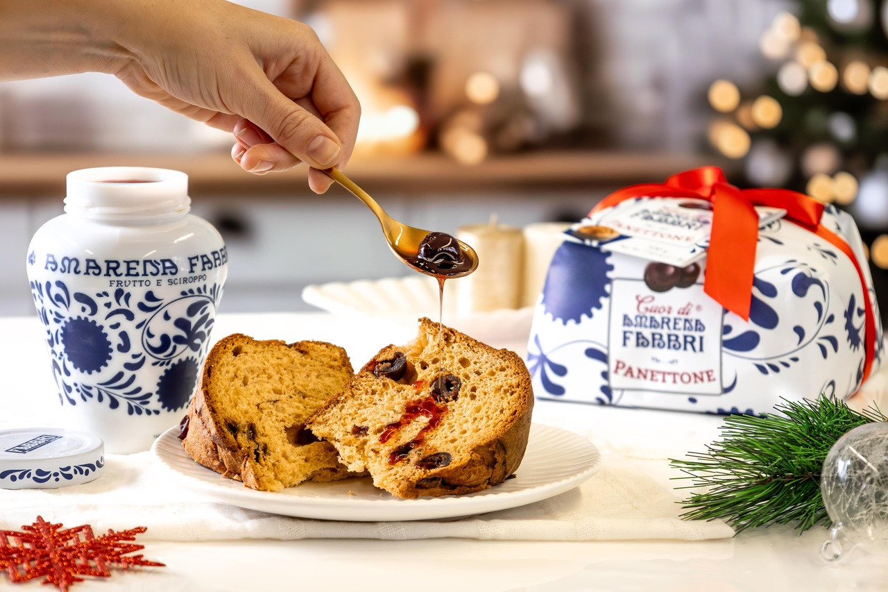 Panettone with Amarena Fabbri Cherries 1000GR