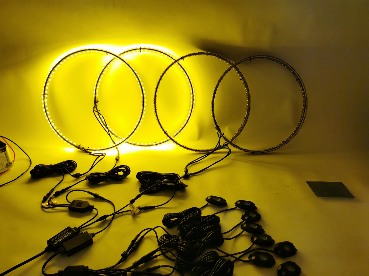 LED Wheel Light Kit White with Amber Signal and 8 Rock Lights Wireless