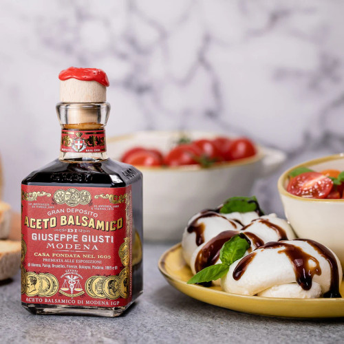 3 Gold Medals Balsamic Vinegar of Modena DOP (250ml) 3 Gold Medals Balsamic Vinegar of Modena DOP (250ml)