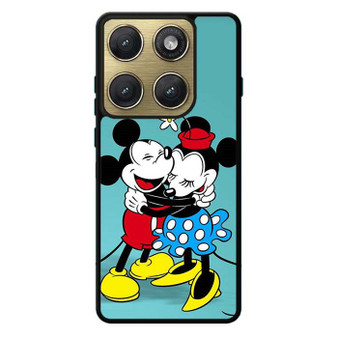 Minnie And Mickey Hugging Motorola Edge 2026 Case