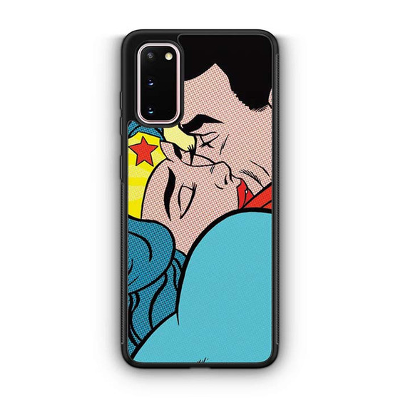 Superman Hugging Wonder Woman Samsung Galaxy S20 5G Case