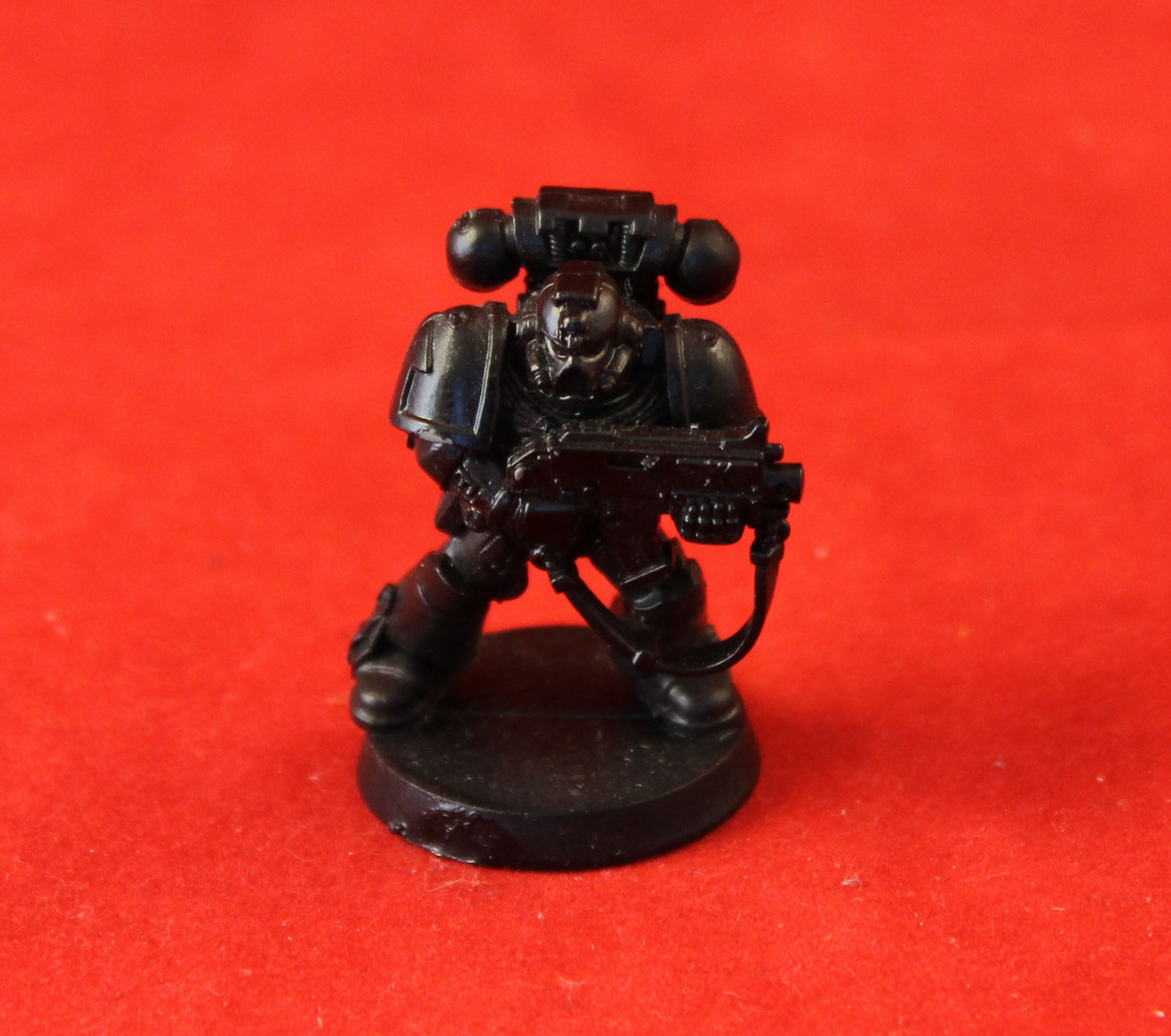 Warhammer 40K-Space Marines-With Bolter with Strap Plastic X1