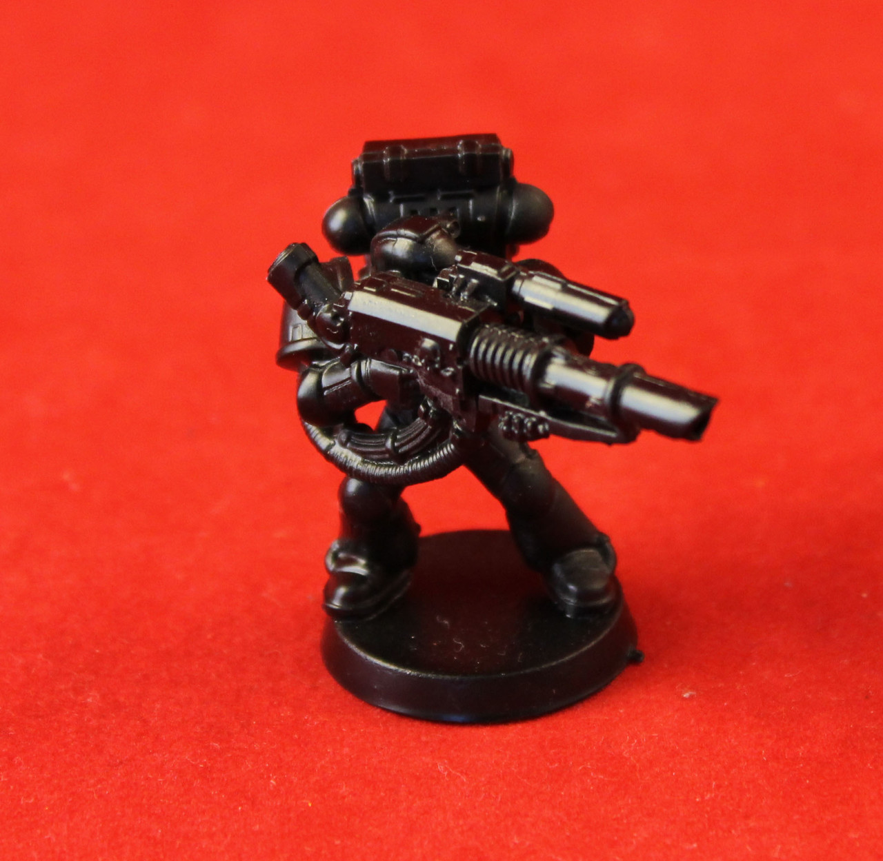Warhammer 40K-Space Marines-With Lascannon X1