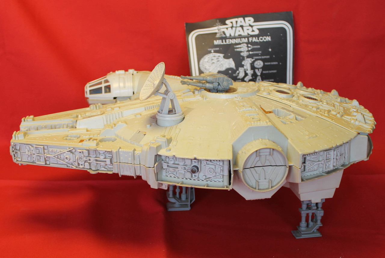 Star Wars Vintage Empire Strikes Back - Millennium Falcon - Lot 101