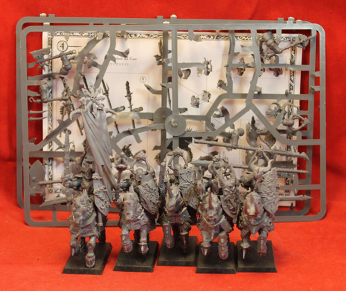 Warhammer Fantasy-Warriors Chaos-Knights - Plastic X5 - 104