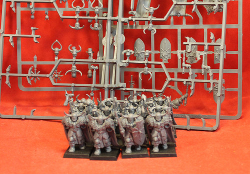 Warhammer Fantasy-Warriors Chaos-Warriors - Plastic X12 - 104 Warhammer Fantasy-Warriors Chaos-Warriors - Plastic X12 - 104