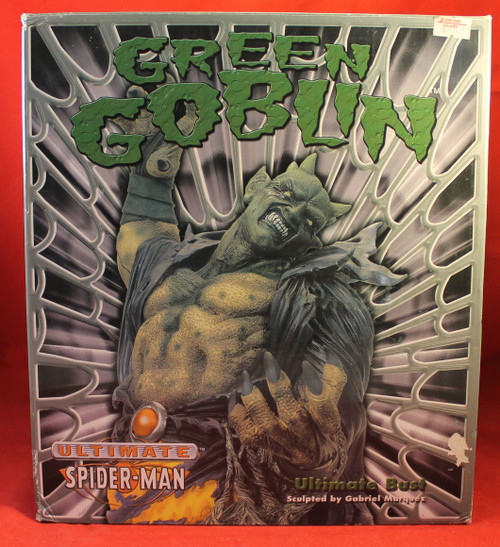 Marvel Bust Statue Ultimate Green Goblin 7" of 10,000 Missing Finger Marvel Bust Statue Ultimate Green Goblin 7" of 10,000 Missing Finger