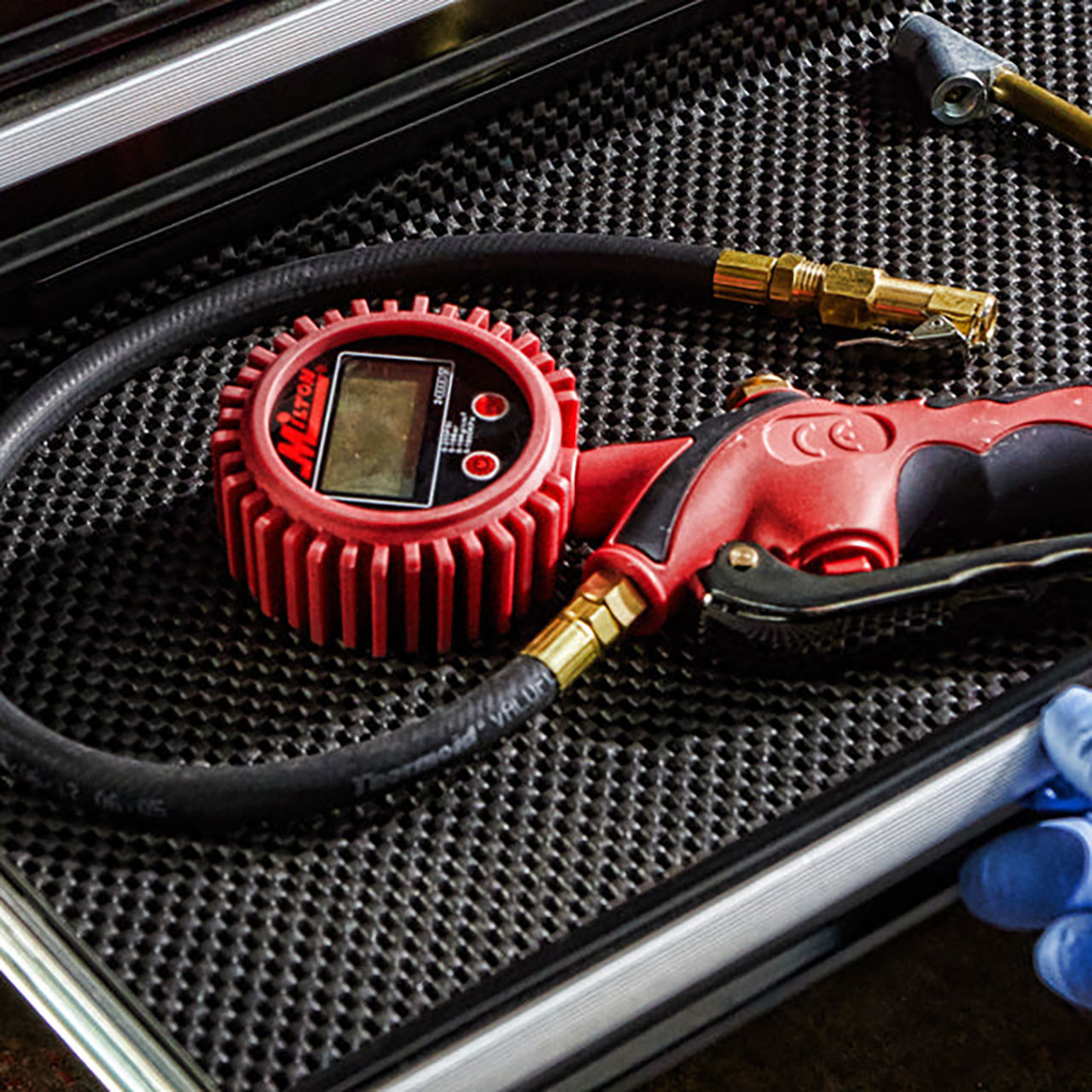 Milton S-568 Pistol Grip Inflator Gauge, Digital 0-255 PSI, Kwik