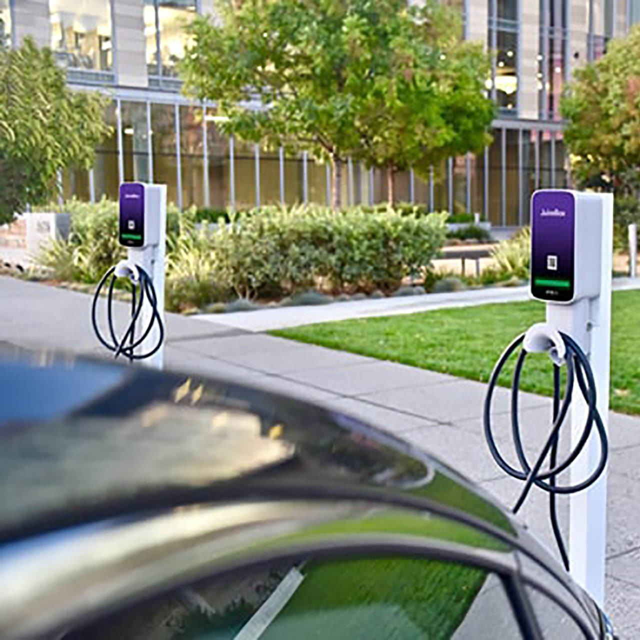 JuiceBox® Pro 40 EV 9.6 kW Charging Station, Single Port Pedestal Mount