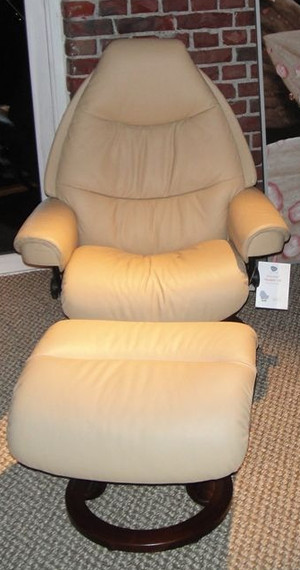Stressless Voyager Medium Ekornes Recliner and Ottoman Authorized Price Reduction Unwind