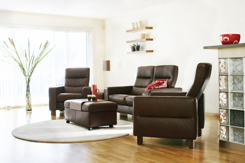 Chocolate Paloma leather looks great on this Stressless Home Theater Seat. Chocolate Paloma leather looks great on this Stressless Home Theater Seat.