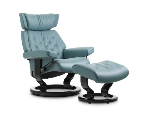 New Aqua Paloma Leather shown on this Classic Base Stressless Skyline Recliner. New Aqua Paloma Leather shown on this Classic Base Stressless Skyline Recliner.