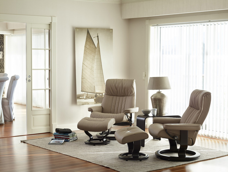 Stressless Crown Recliner and Ottoman medium by Ekornes- Fast